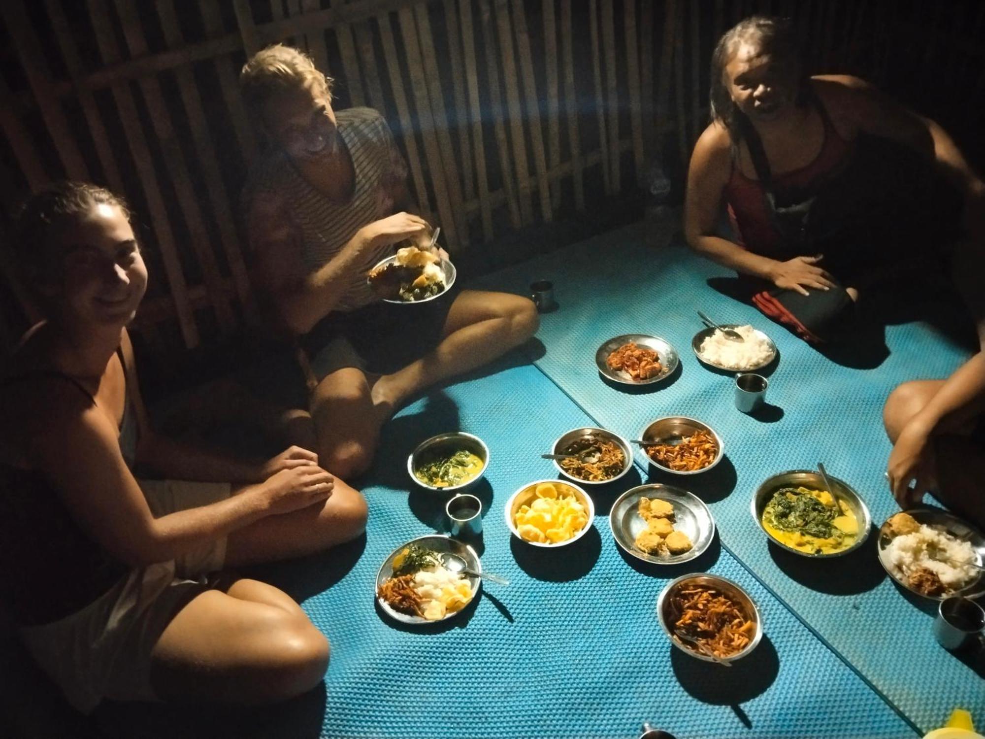 Jhony'S Backpacker-Guest House Only Stay Here Book Treking With Us ブキットラワン エクステリア 写真