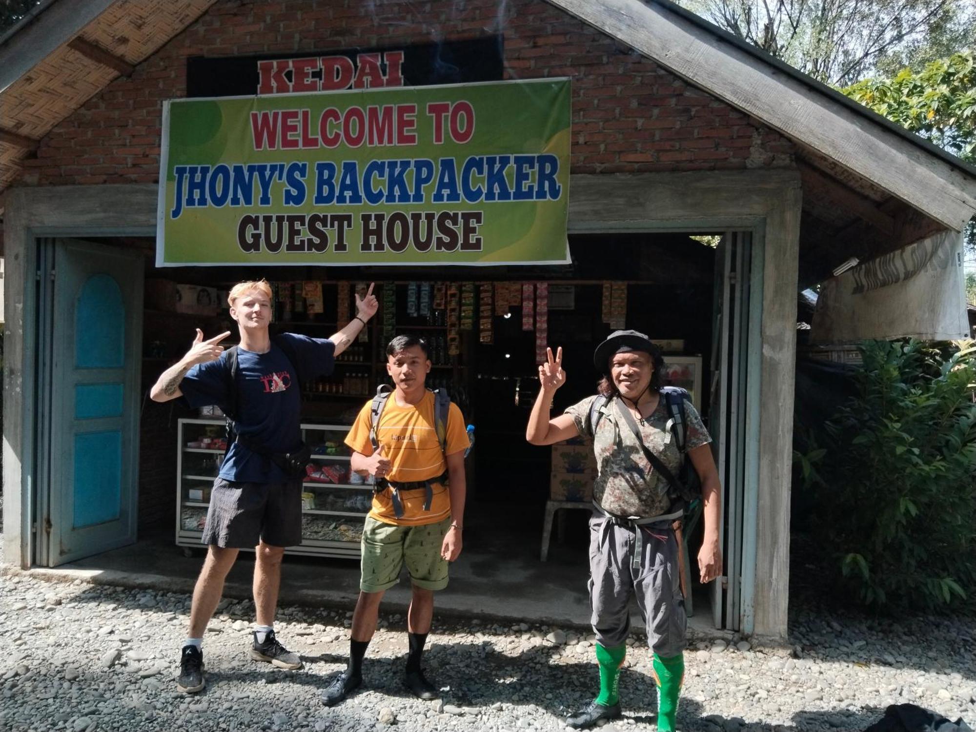 Jhony'S Backpacker-Guest House Only Stay Here Book Treking With Us ブキットラワン エクステリア 写真