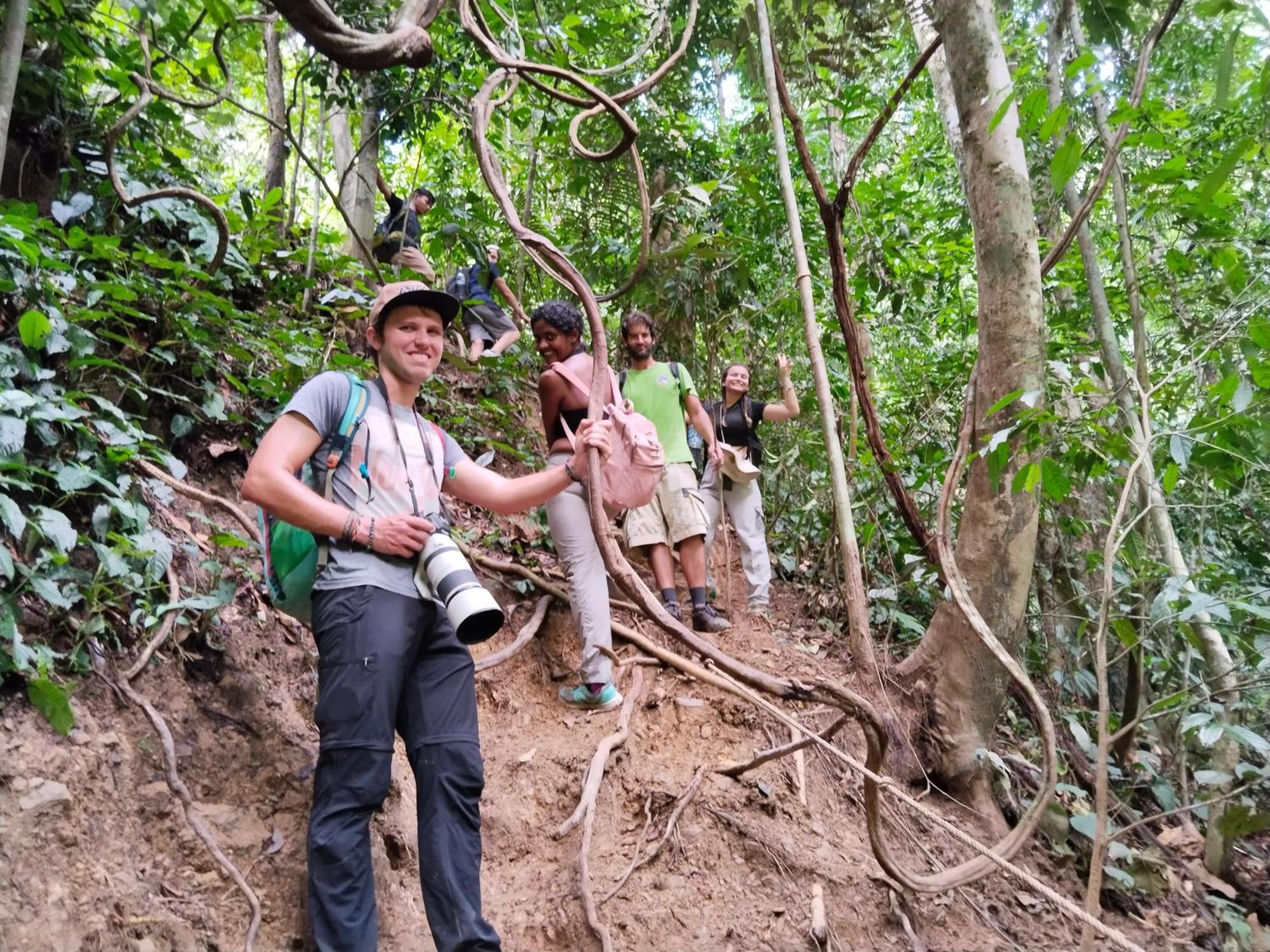 Jhony'S Backpacker-Guest House Only Stay Here Book Treking With Us ブキットラワン エクステリア 写真