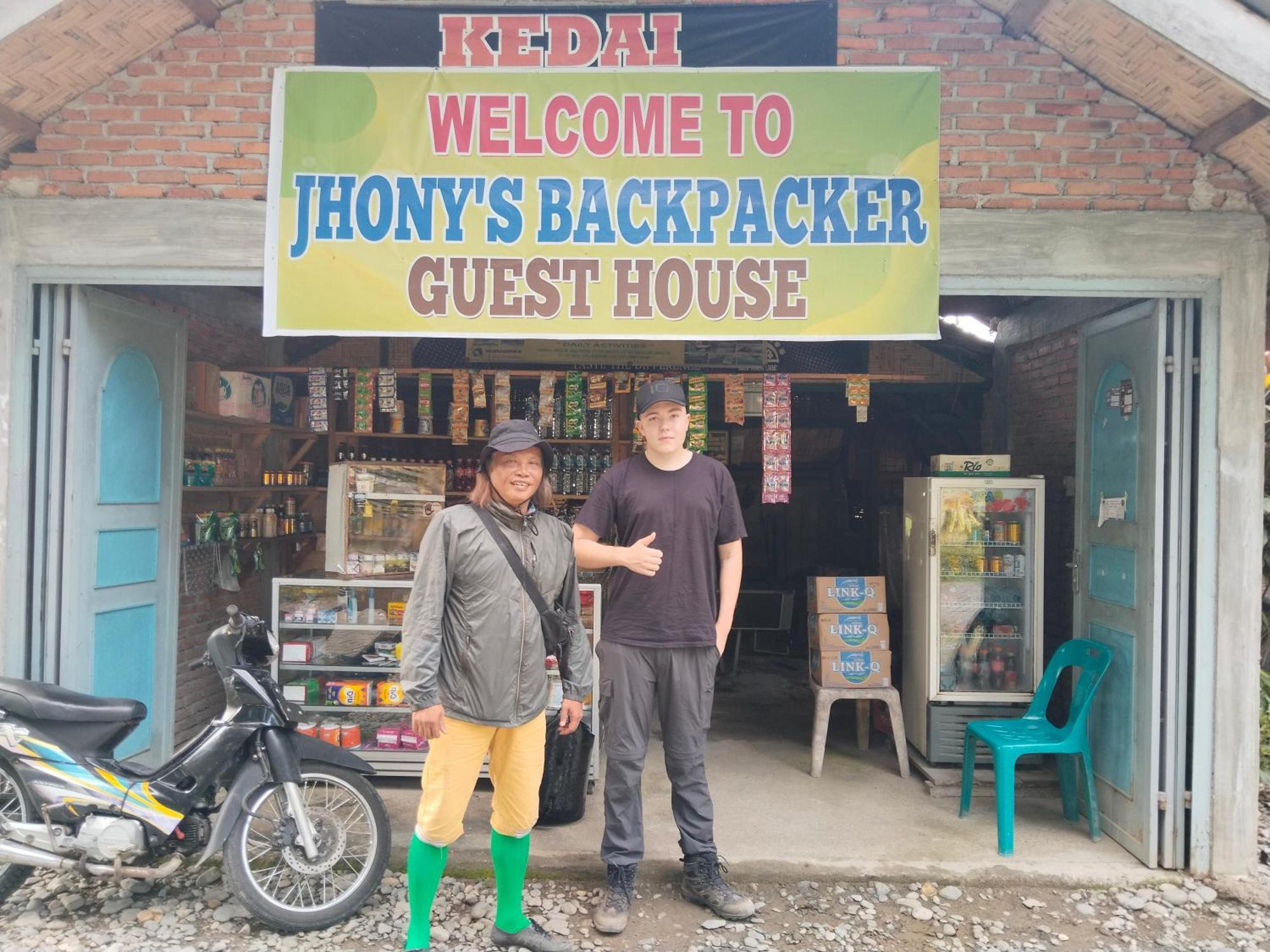 Jhony'S Backpacker-Guest House Only Stay Here Book Treking With Us ブキットラワン エクステリア 写真