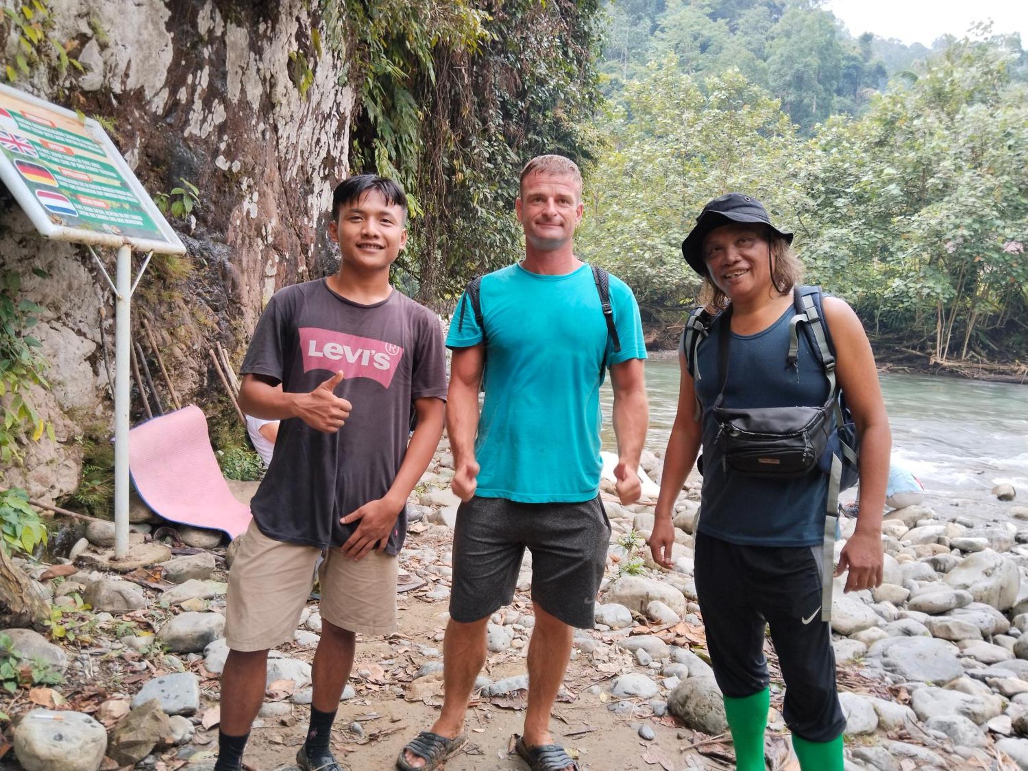 Jhony'S Backpacker-Guest House Only Stay Here Book Treking With Us ブキットラワン エクステリア 写真