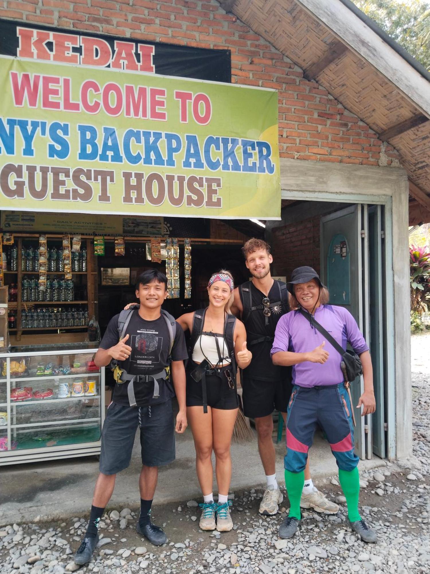 Jhony'S Backpacker-Guest House Only Stay Here Book Treking With Us ブキットラワン エクステリア 写真